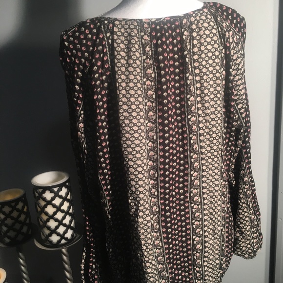 Torrid Blouse Size 3 - Picture 4 of 6